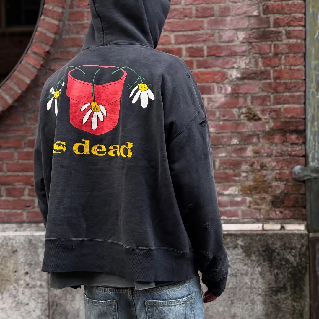 SAINT Mxxxxxx × DE LA SOUL DLS_HOODIE/DE LA SOUL/BLK DE LA SOUL co-branded potted plant destruction hoodie, washed black S-XL, a very important hoodie this season. It embodies the brand philosophy through the humorous potted plant and slogan design. In addition, through a large number of hand-made fraying, cutting and other damage processing, as well as heavy washing and oxidative fading treatment, a perfect Vintage effect is created. Original mold opening Customized co-branded main mark and wash water mark, correct version